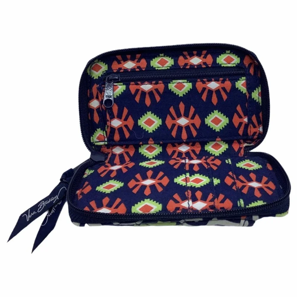 Vera Bradley All in One Wallet Wristlet Sun Valley Pattern 3.5
